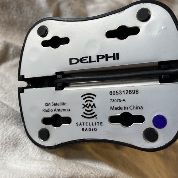 SiriusXMDelphiBoombox
SatelliteRadiow/Roady XT - Picture 2 of 14